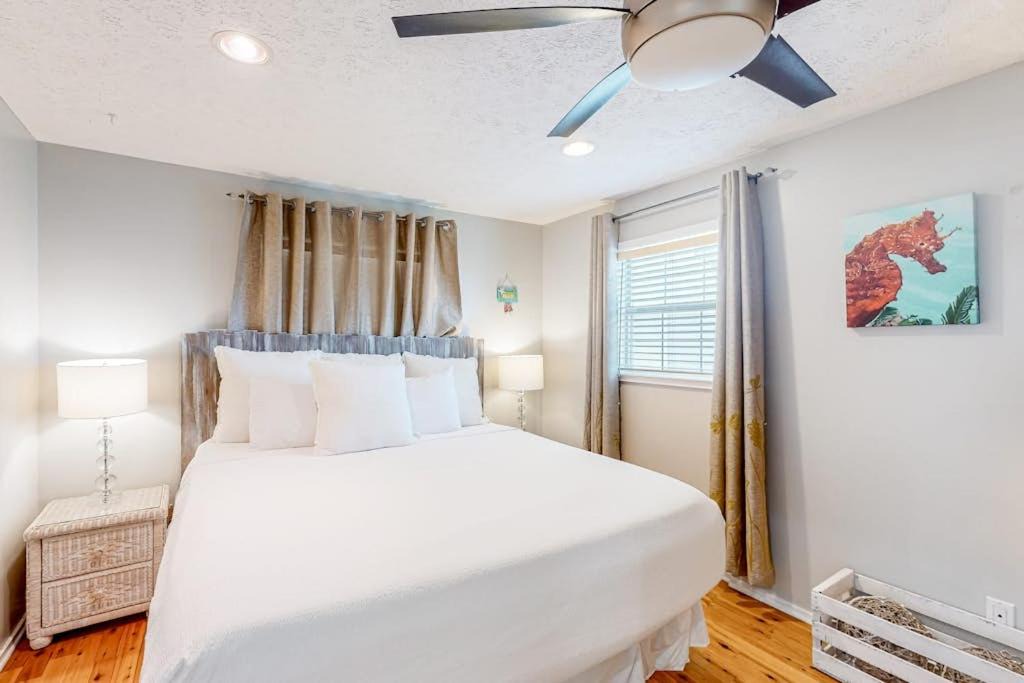 Photo of Bedroom in Biltmore Beach