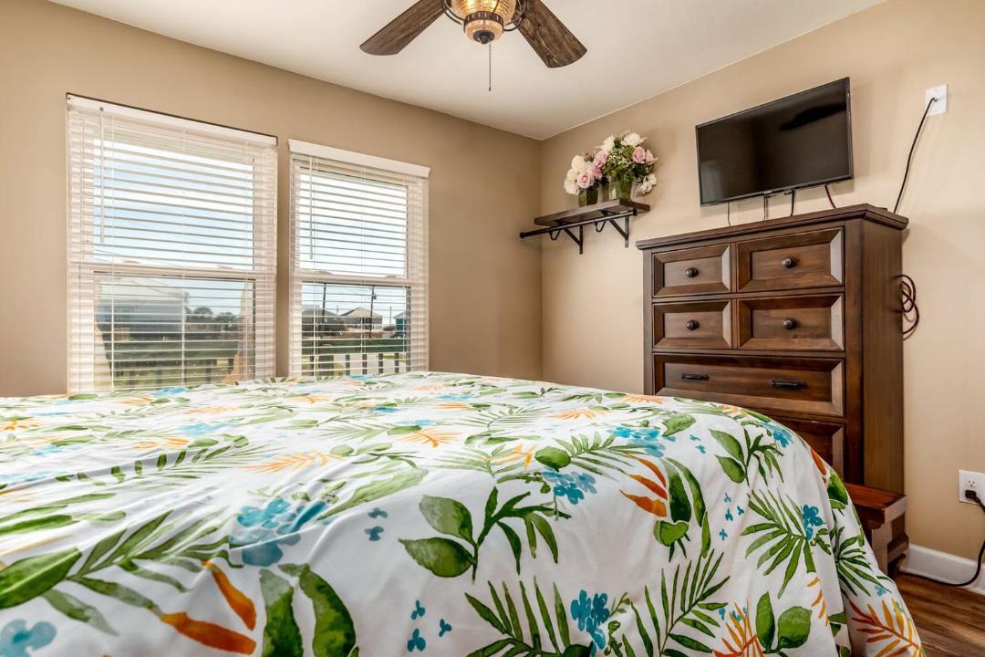 Photo of Bedroom in Silver Cay