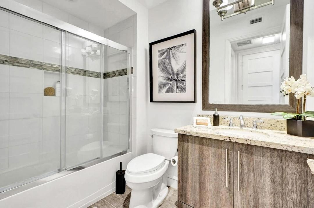 Photo of Bathroom in Lauderdale-by-the-Sea