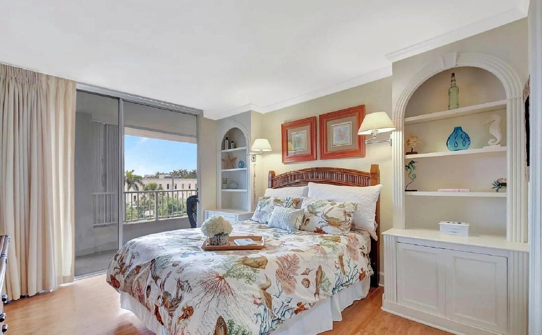 Photo of Bedroom in Palm Beach