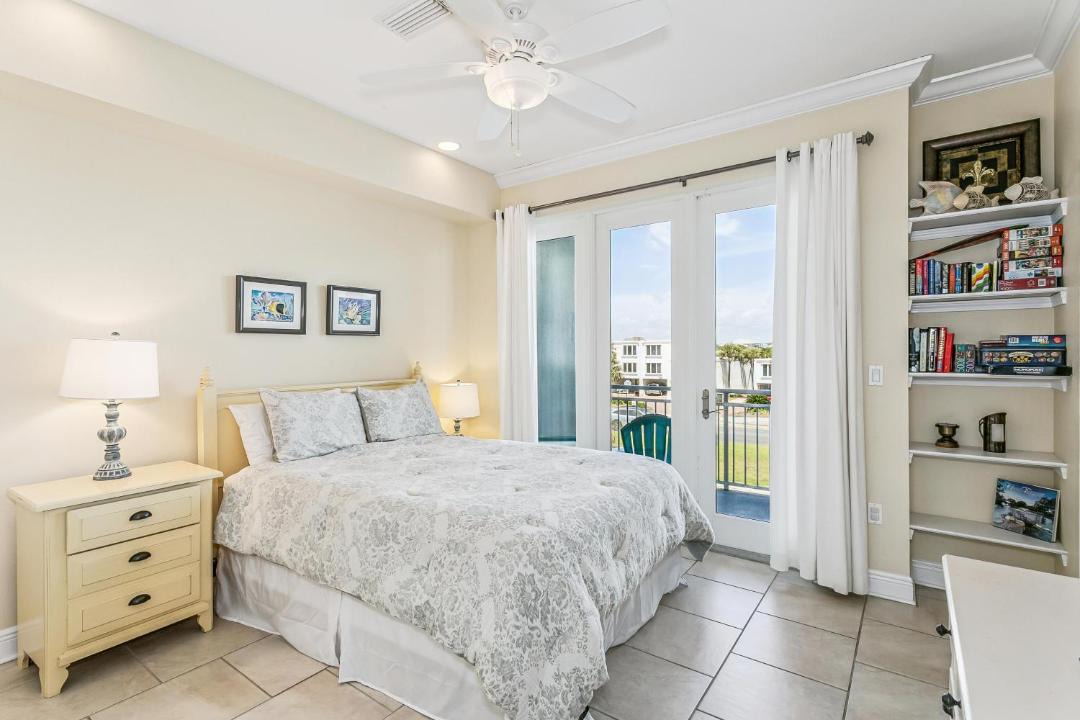 Photo of Bedroom in White Sands