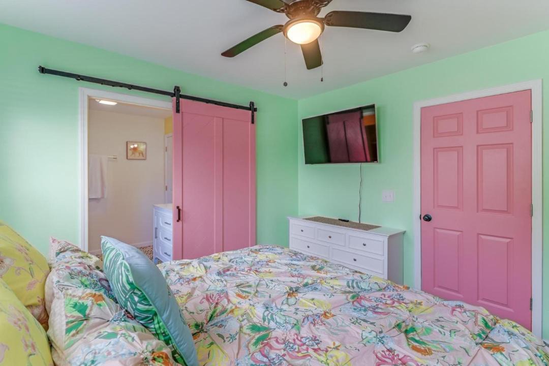 Photo of Bedroom in Long Beach