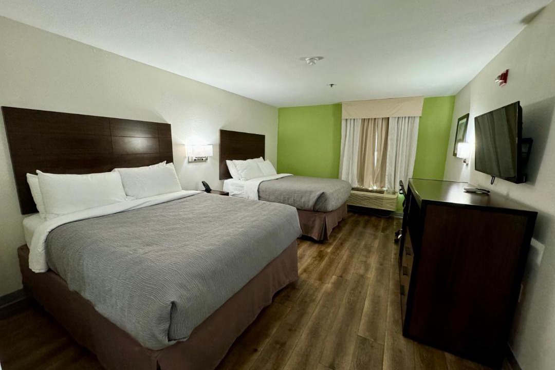 Photo of Bedroom in Sulphur