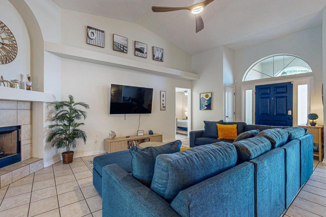 Photo of Livingroom in Ono Island