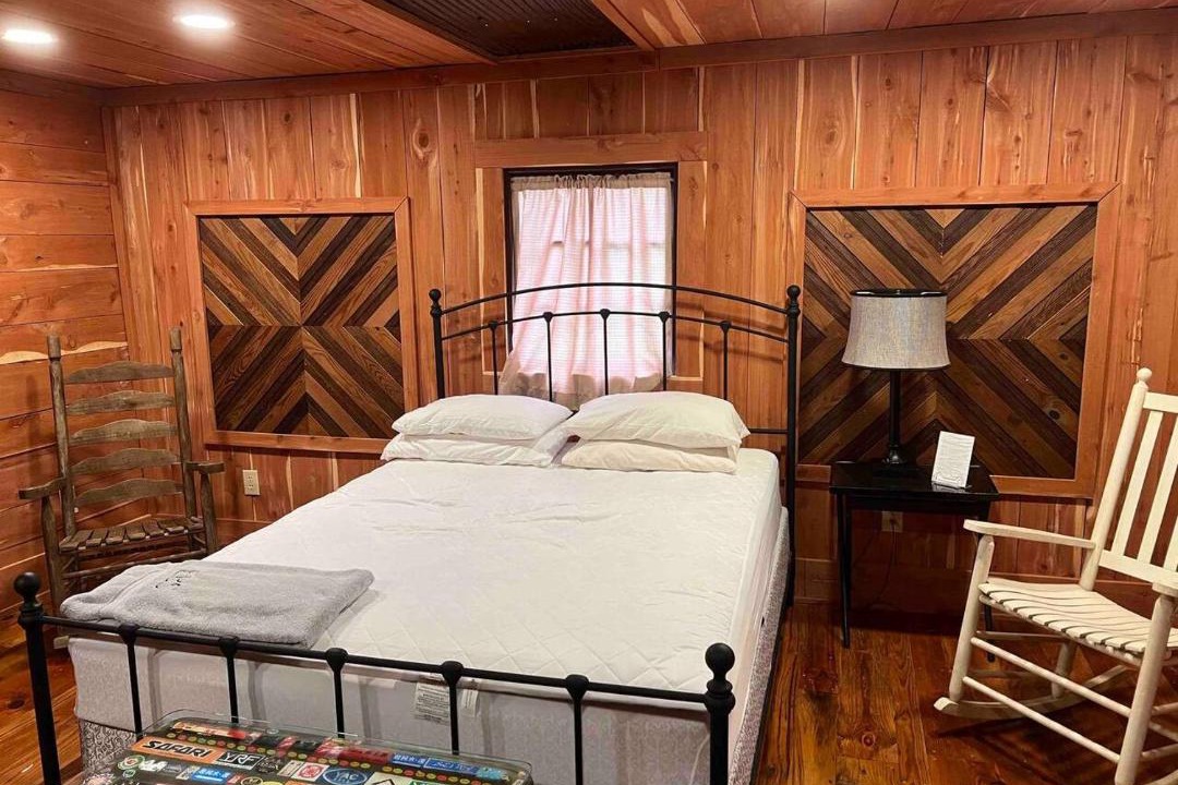 Photo of Bedroom in Clinton
