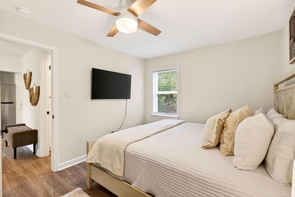 Photo of Bedroom in Biloxi