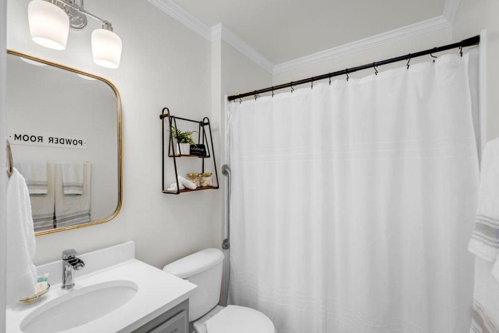 Photo of Bathroom in Ocean Springs