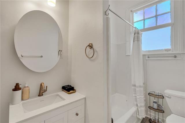 Photo of Bathroom in Touro