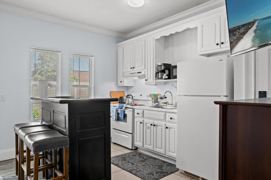 Photo of Kitchen in El Centro Beach