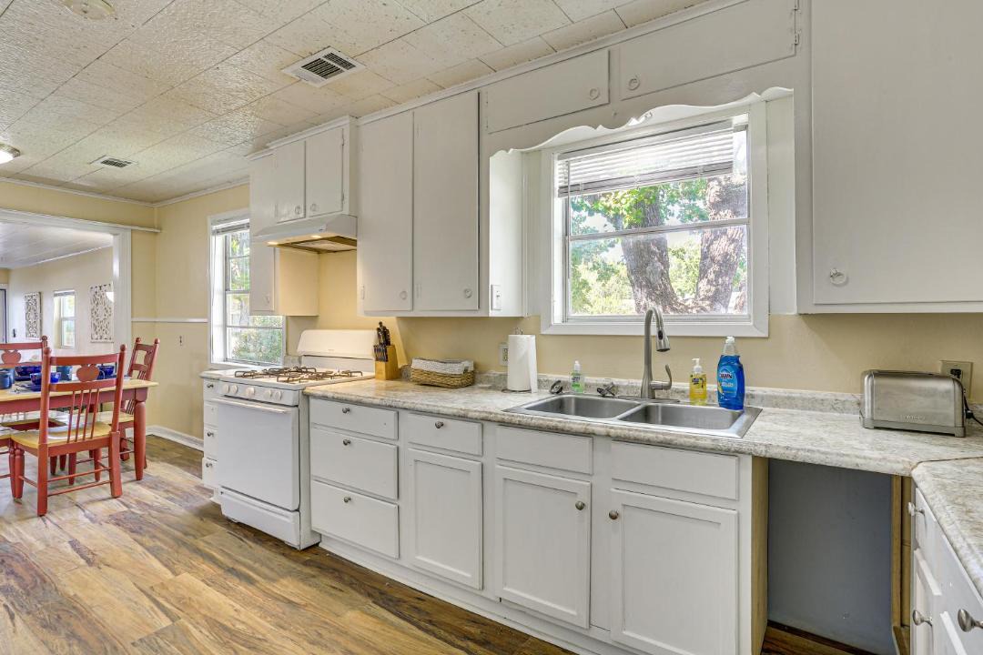 Photo of Kitchen in Lakeview  Jefferson County