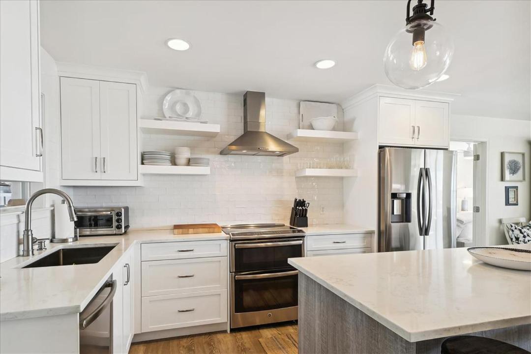 Photo of Kitchen in Laguna Beach Estates