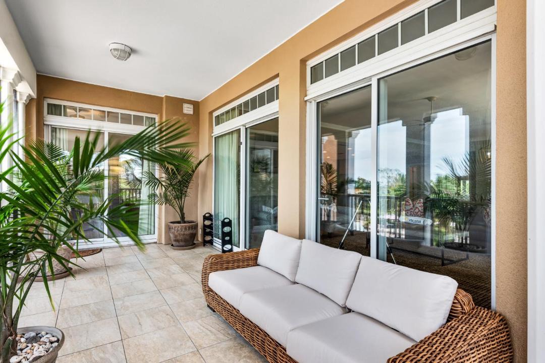 Photo of Patio Balcony in Upper Grand Lagoon