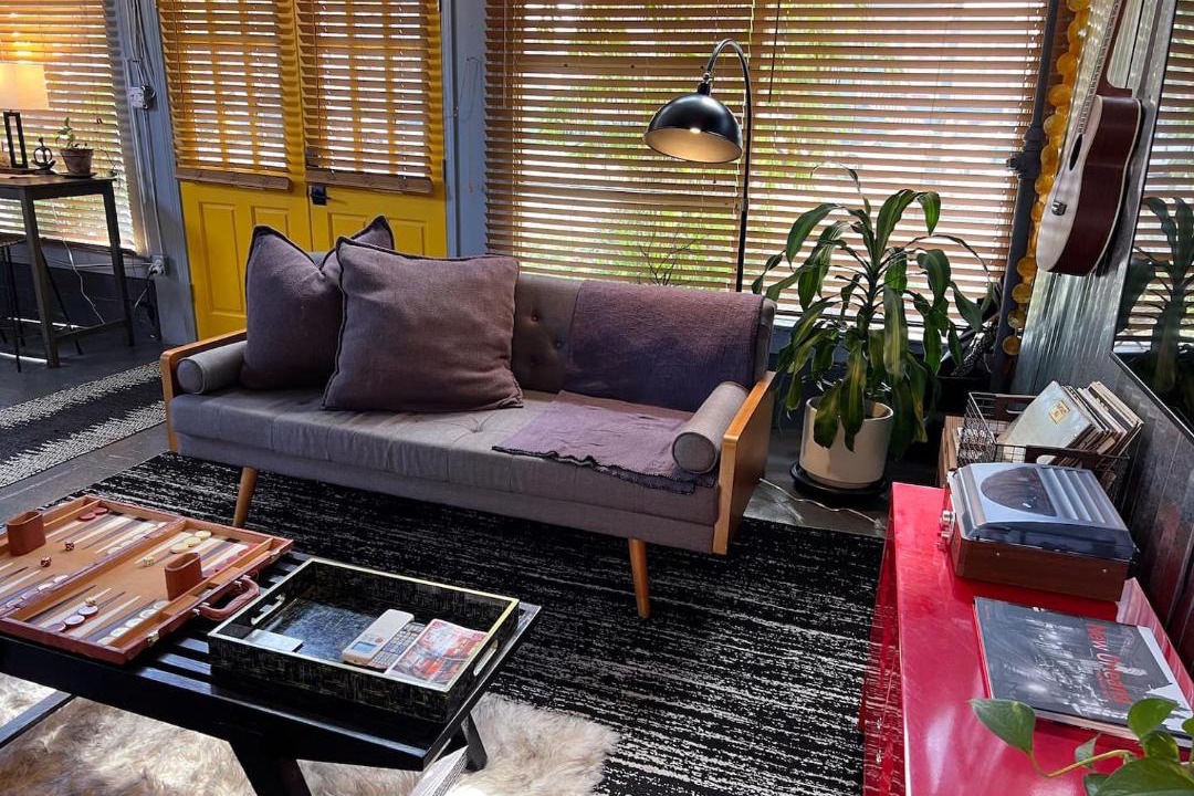 Photo of Livingroom in Algiers Point