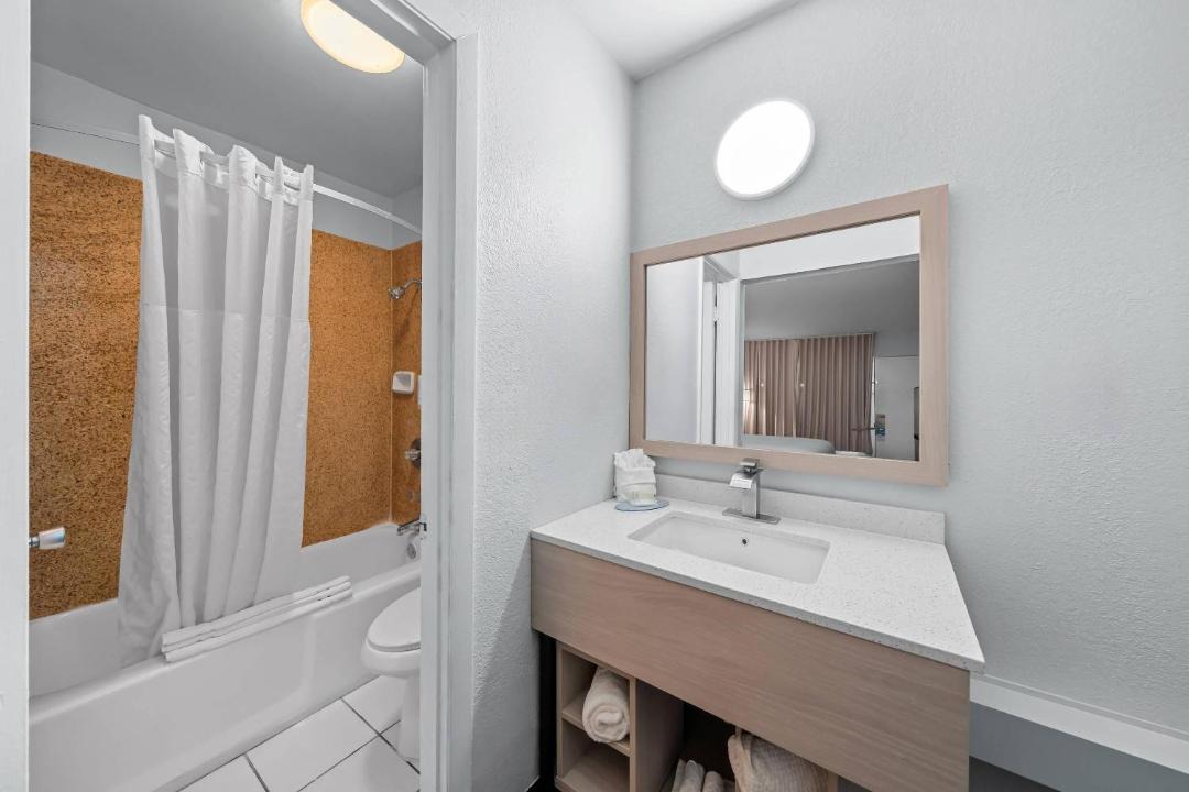 Photo of Bathroom in Daytona Beach