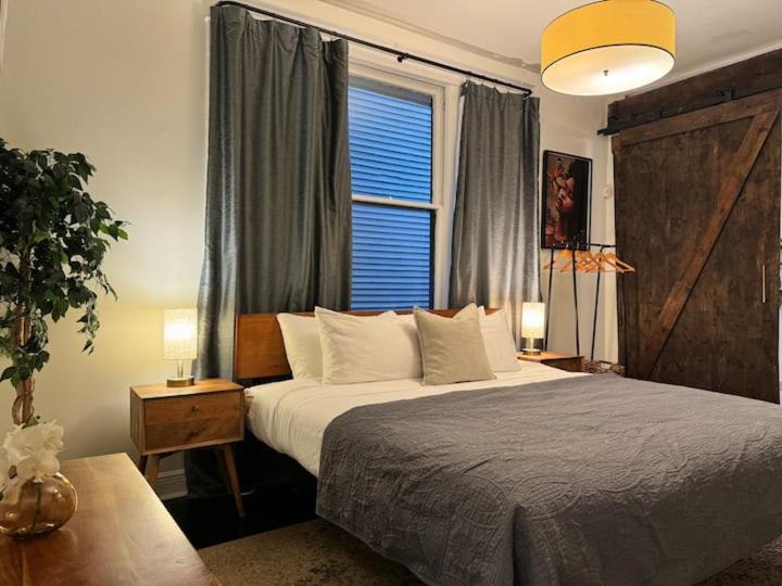 Photo of Bedroom in Mid-City