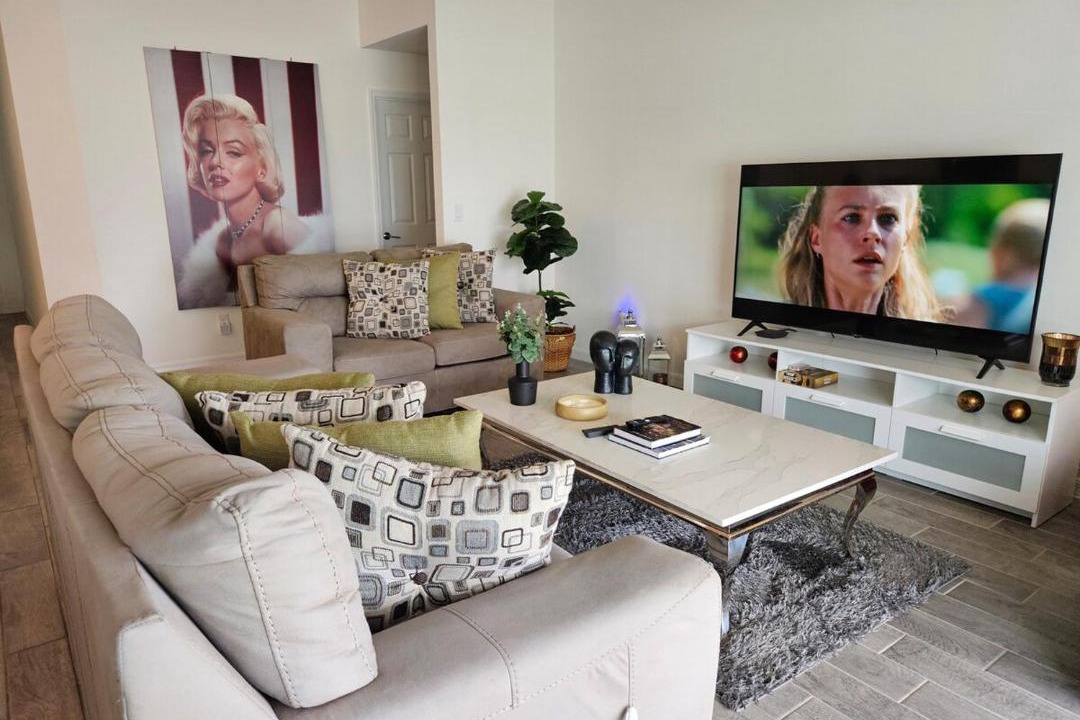 Photo of Livingroom in Mariner