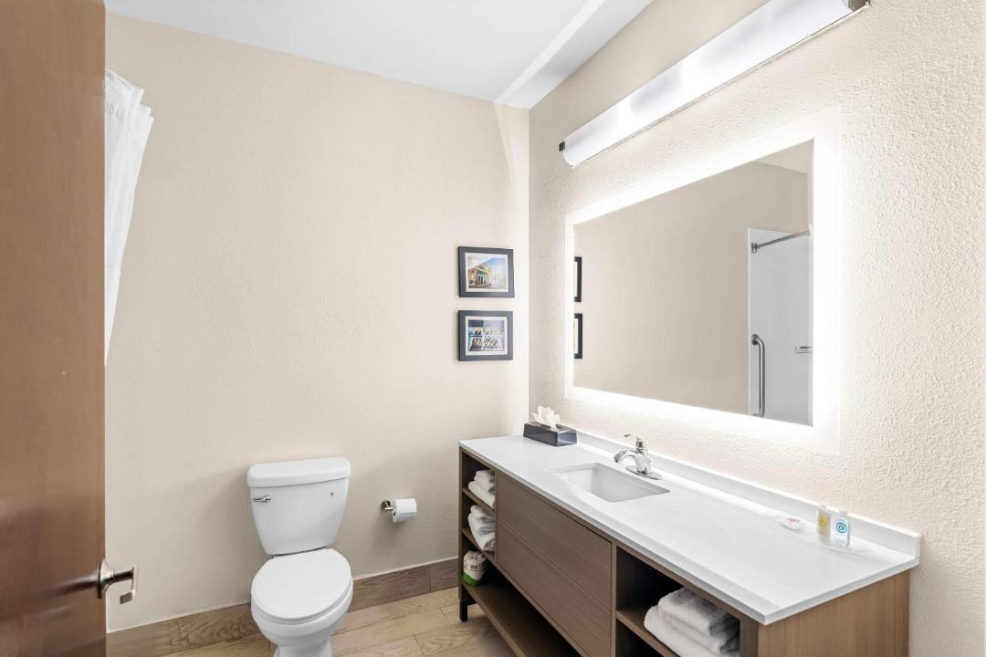 Photo of Bathroom in Daphne