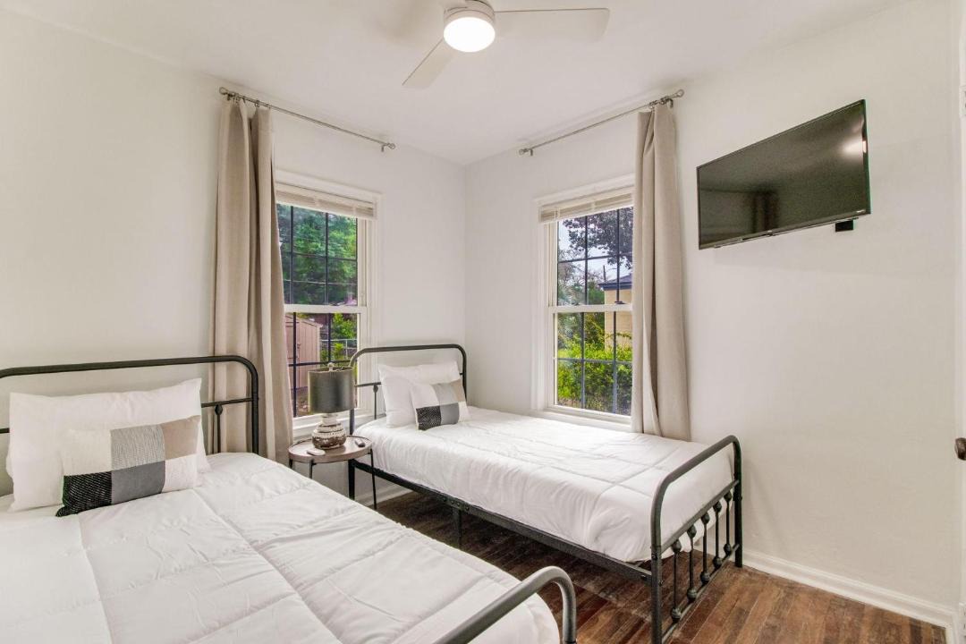 Photo of Bedroom in Navy Point