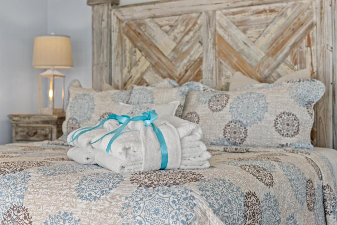 Photo of Bedroom in Miramar Beach