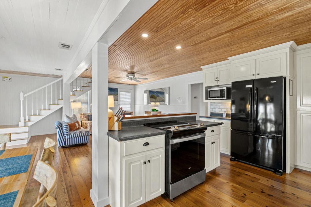 Photo of Kitchen in Laguna Beach