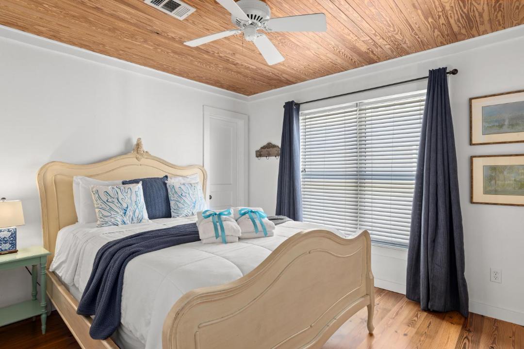Photo of Bedroom in Laguna Beach