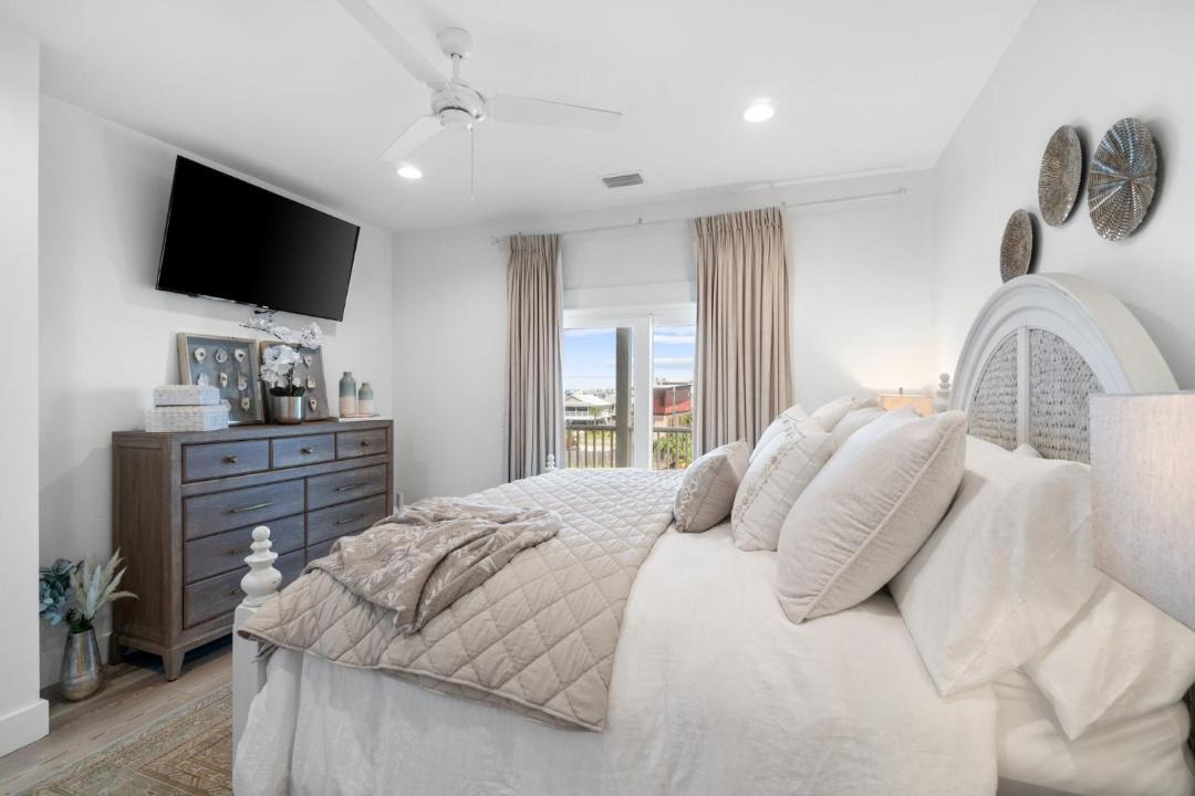 Photo of Bedroom in Mexico Beach