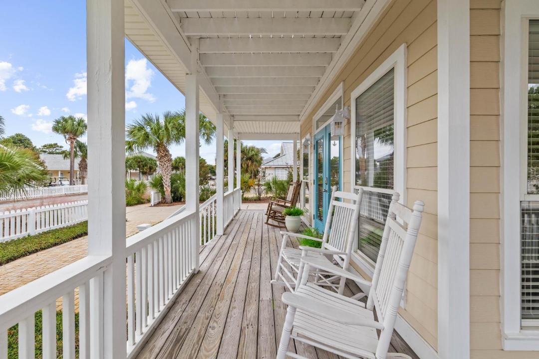 Photo of Patio Balcony in Clipper Cove