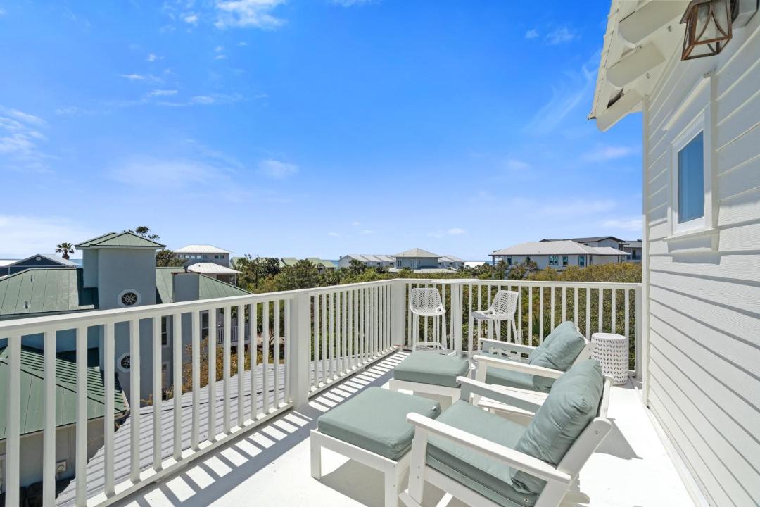 Photo of Patio Balcony in White's Gulfview