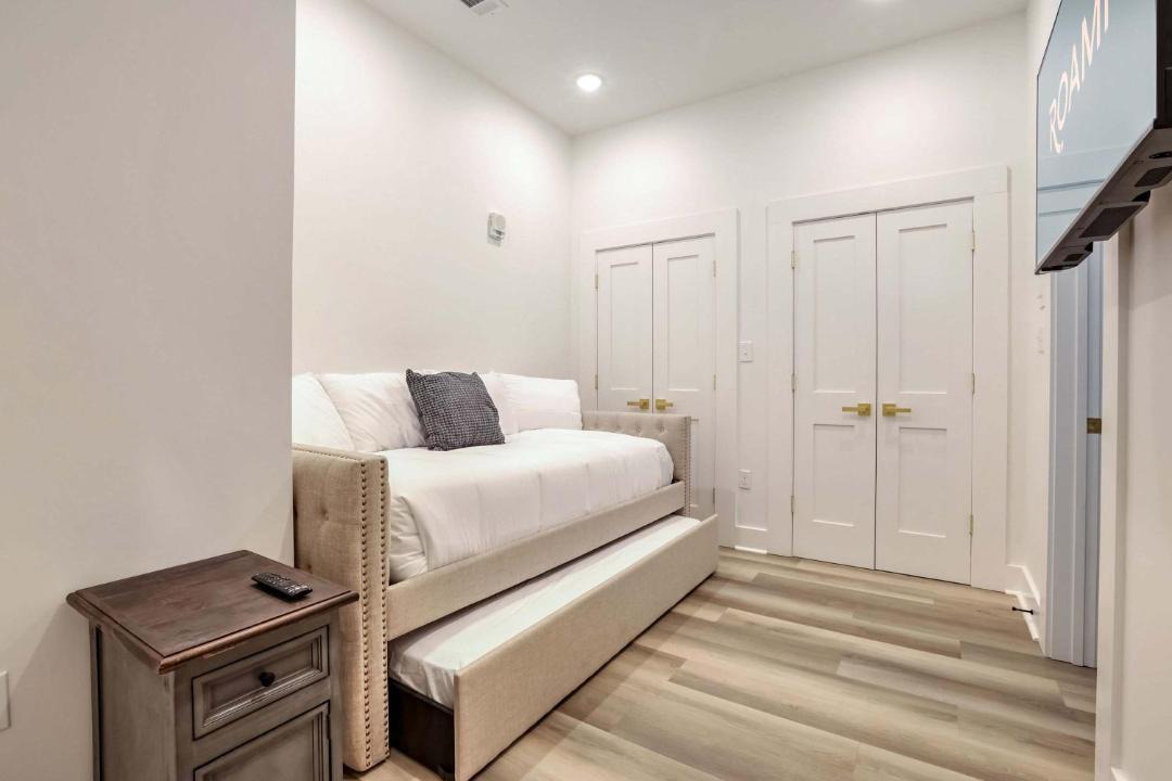 Photo of Bedroom in Arts/Warehouse District