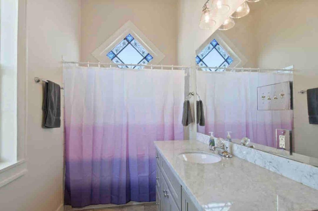Photo of Bathroom in South 7th Ward