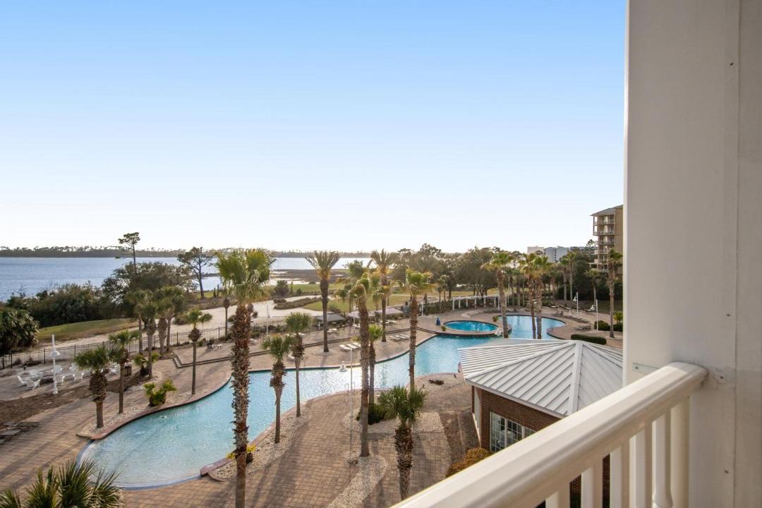 Photo of Patio Balcony in Upper Grand Lagoon
