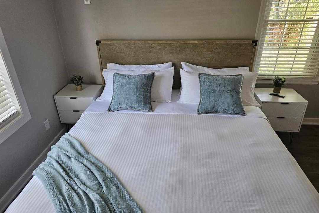 Photo of Bedroom in Navy Point