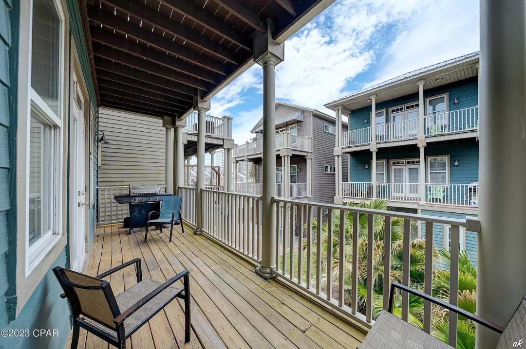 Photo of Patio Balcony in Crescent Beach
