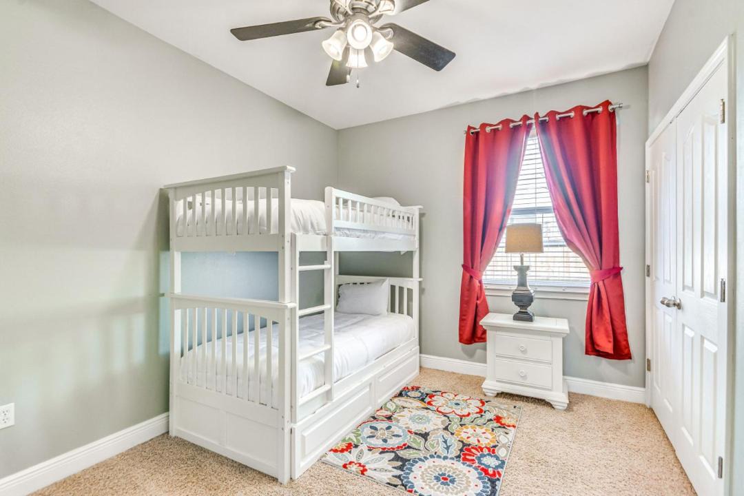 Photo of Bedroom in Mary Esther