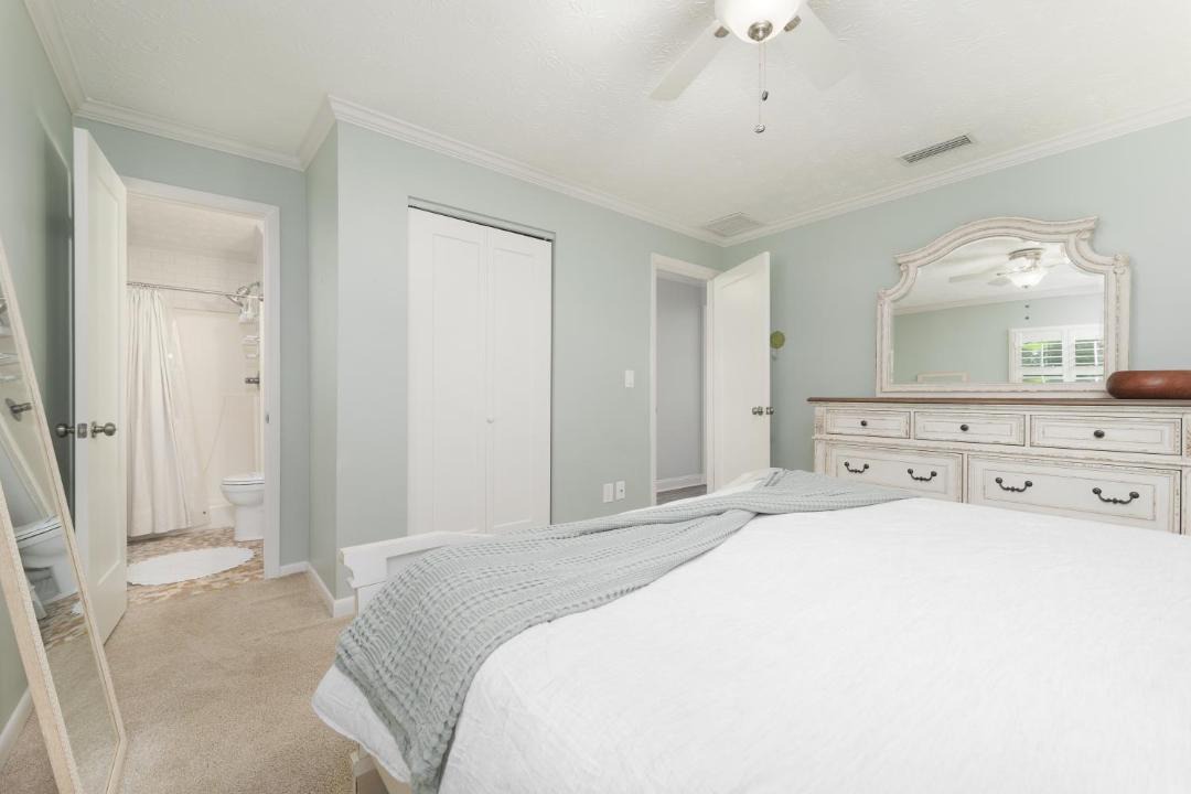 Photo of Bedroom in Neptune Beach