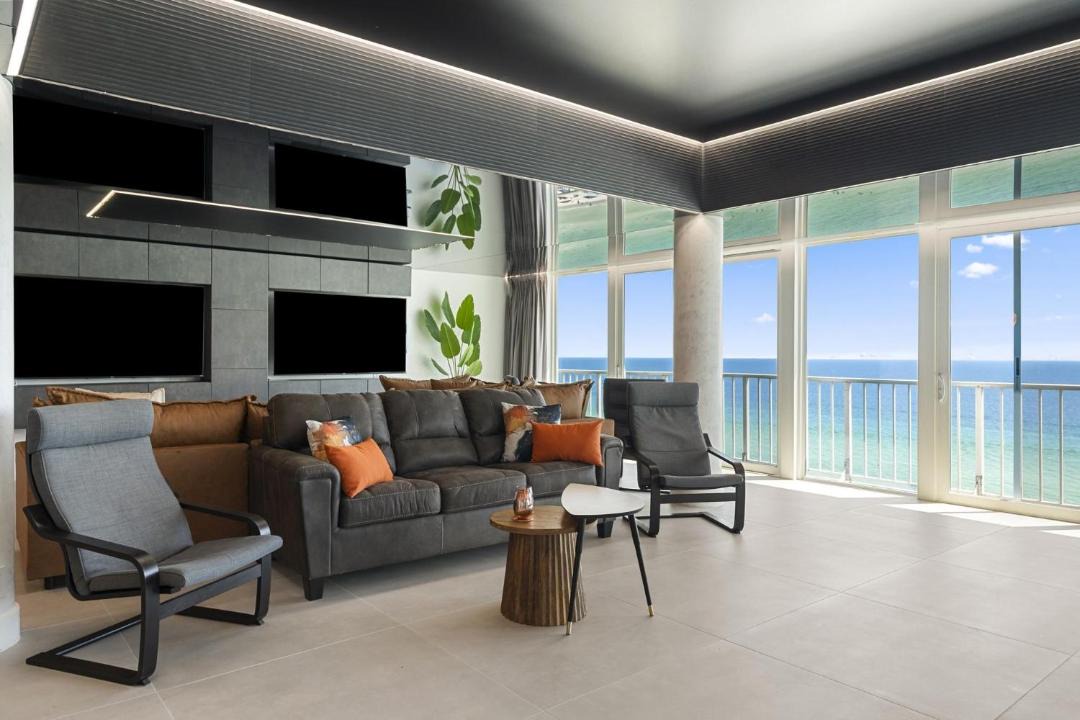 Photo of Livingroom in Thomas Drive