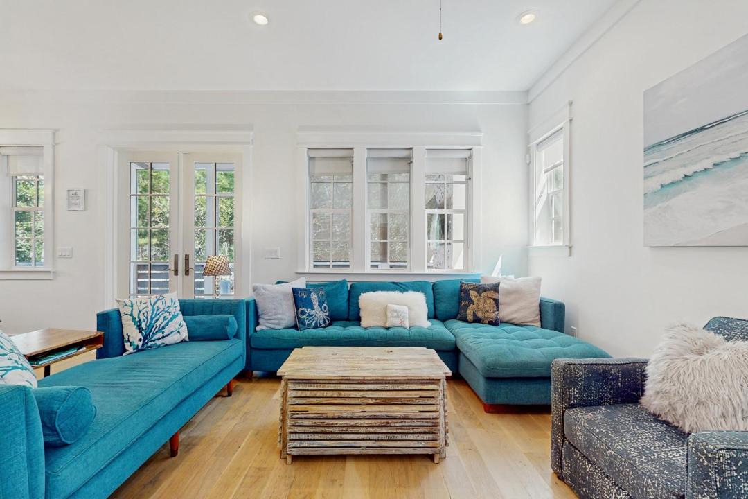 Photo of Livingroom in Lakeside at Blue Mountain Beach