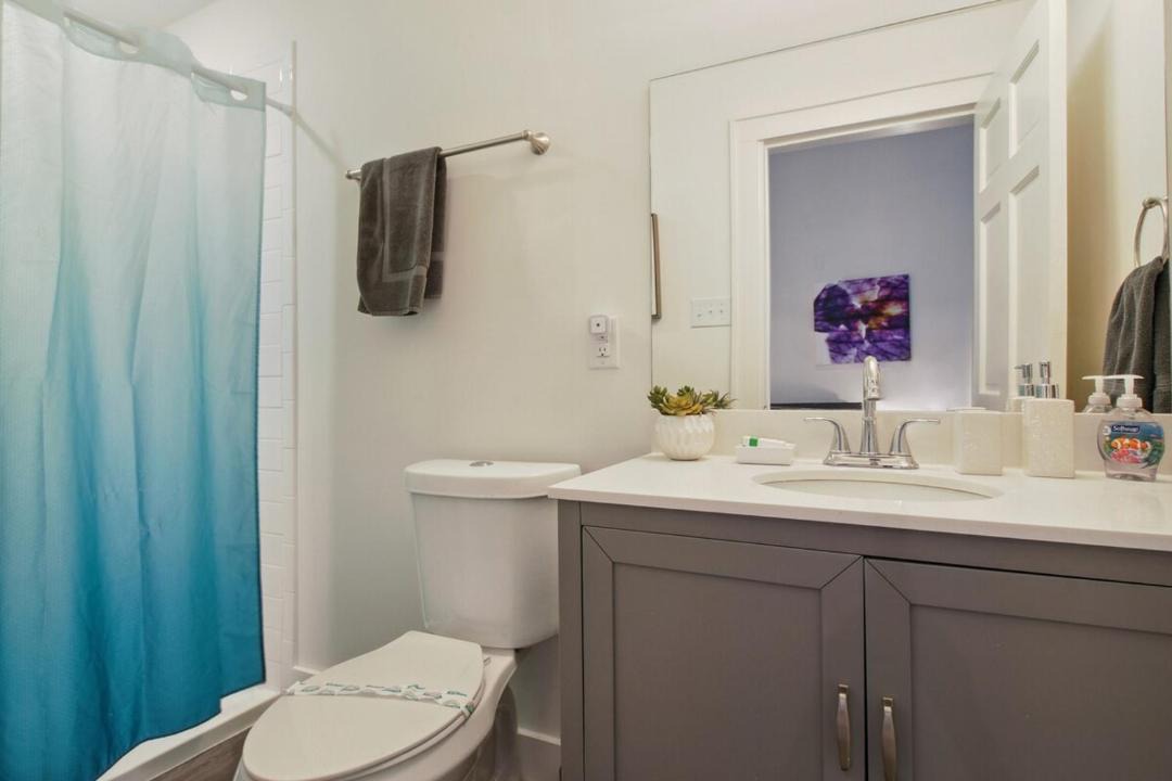 Photo of Bathroom in South 7th Ward