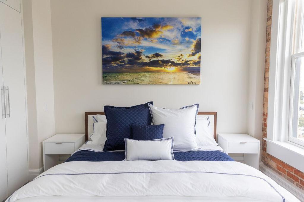 Photo of Bedroom in Downtown