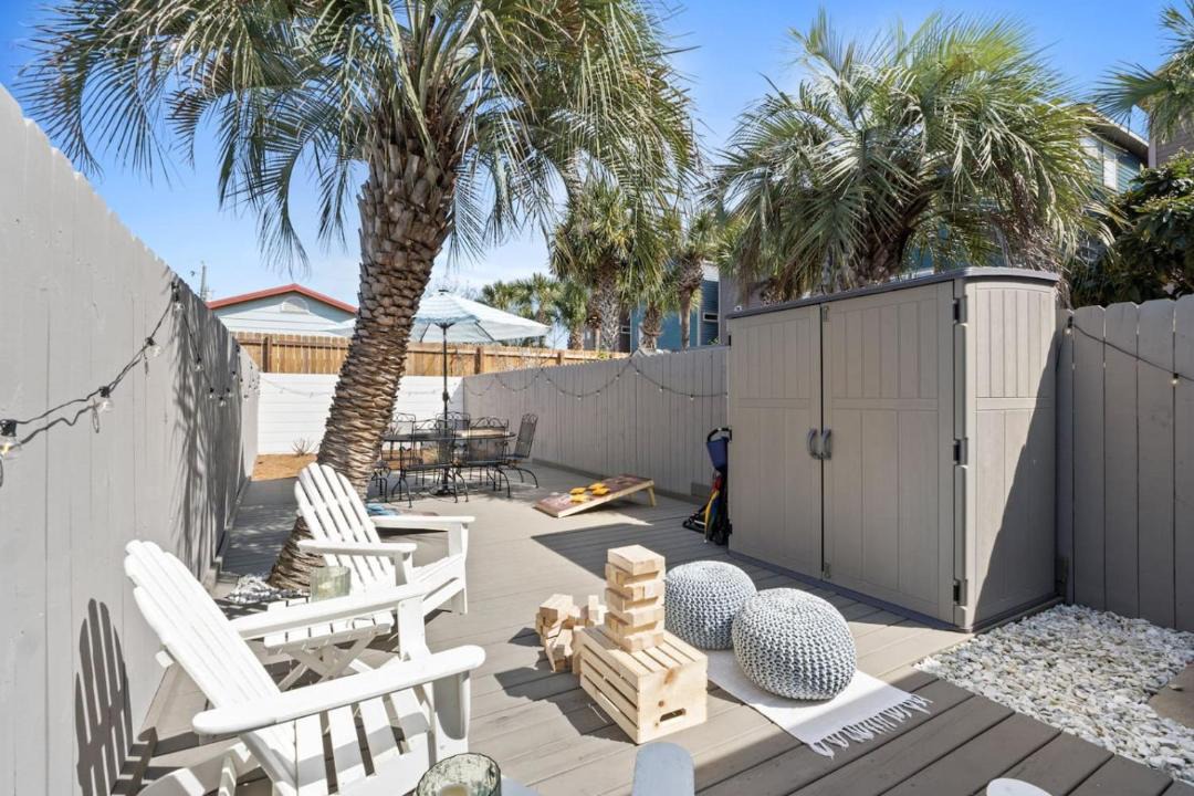 Photo of Patio Balcony in Biltmore Beach