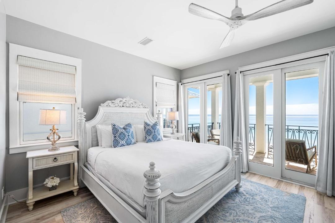 Photo of Bedroom in Delos
