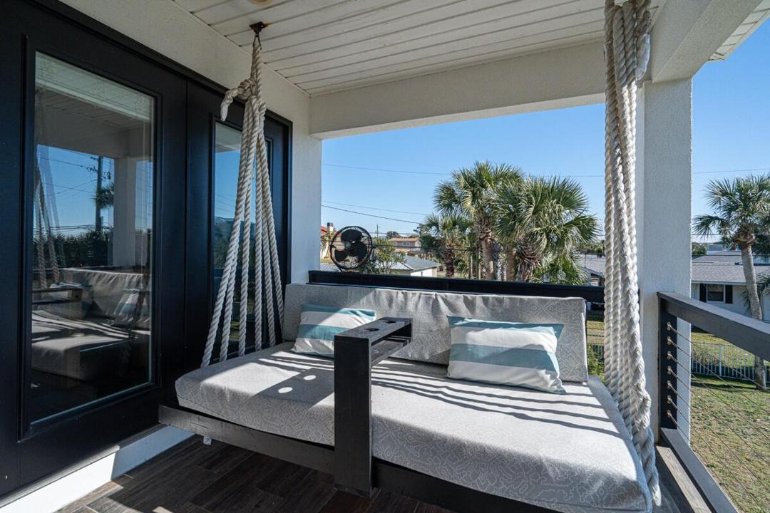 Photo of Patio Balcony in Santa Monica