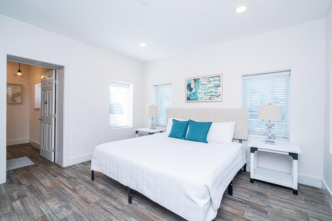 Photo of Bedroom in Santa Monica