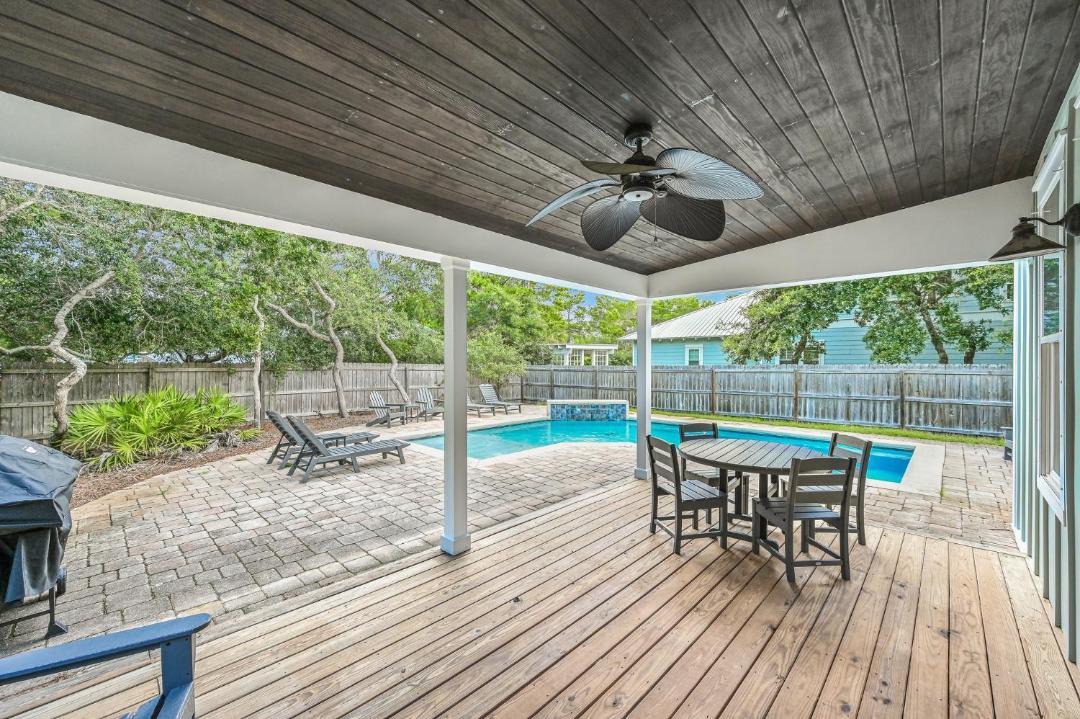 Photo of Patio Balcony in White's Gulfview