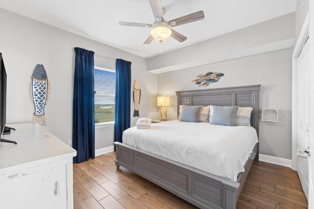 Photo of Bedroom in Miramar Beach