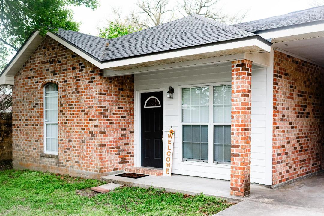 Photo of Others in Broussard