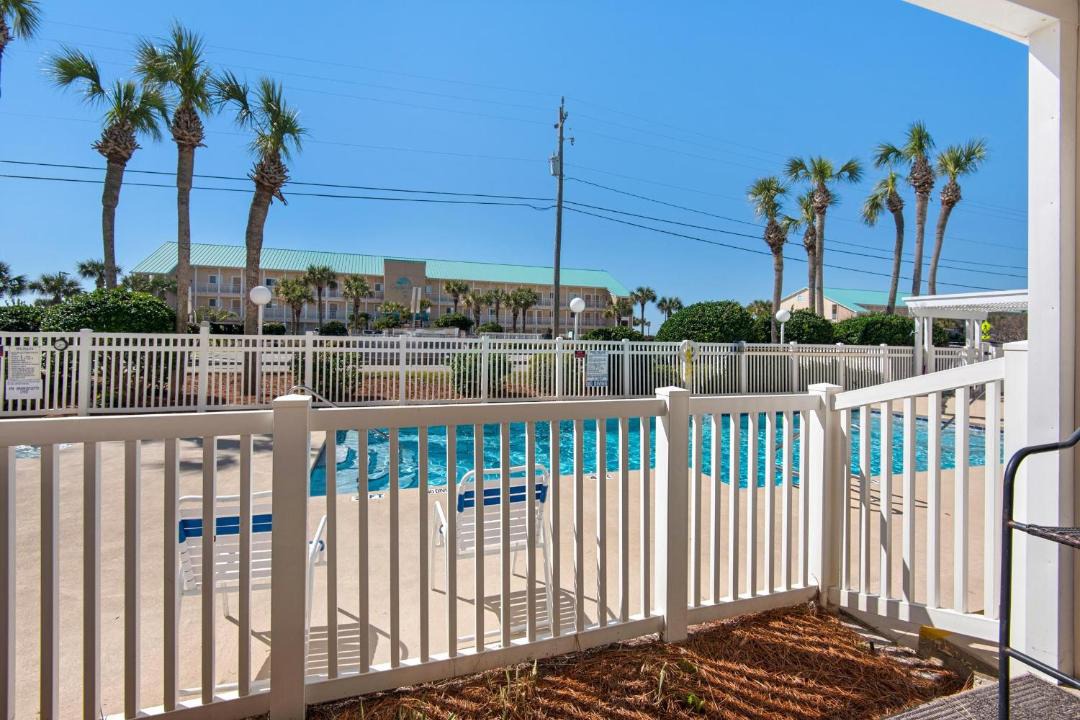 Photo of Patio Balcony in Crystal Beach