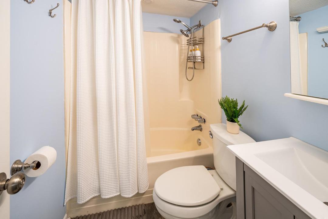 Photo of Bathroom in Mary Esther