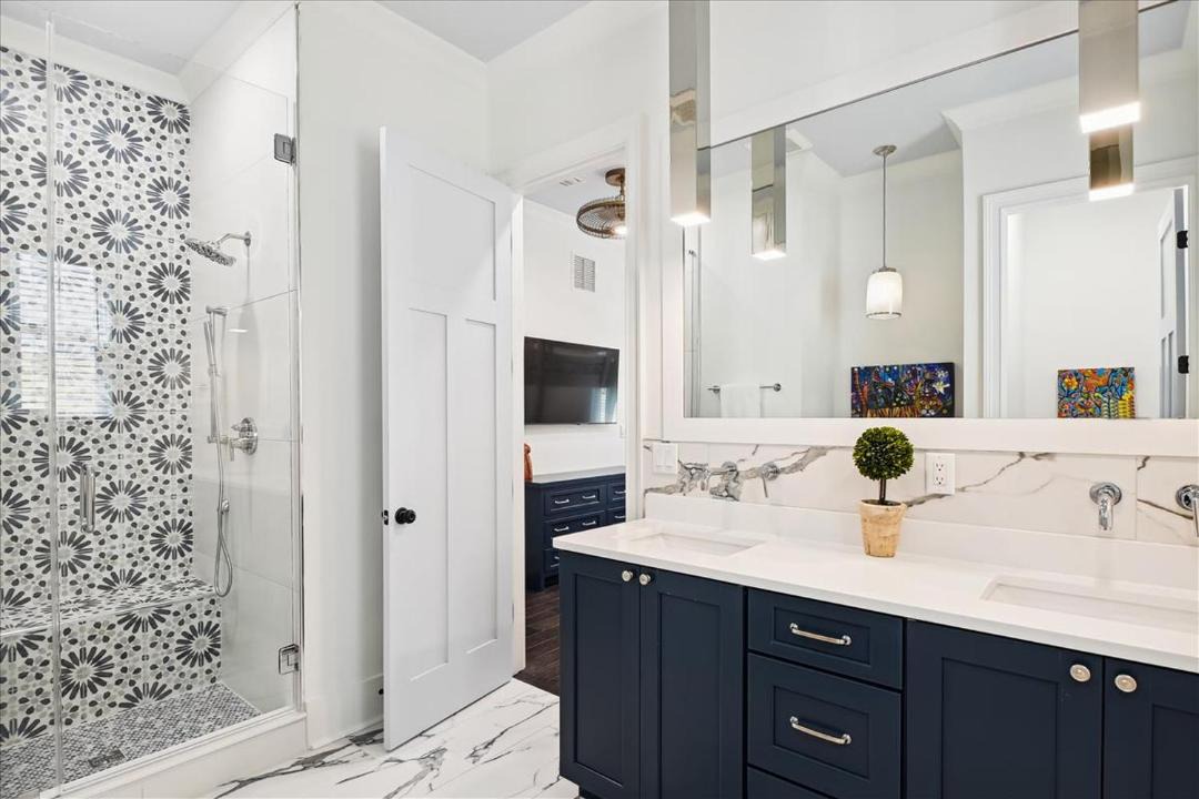 Photo of Bathroom in Sunnyside