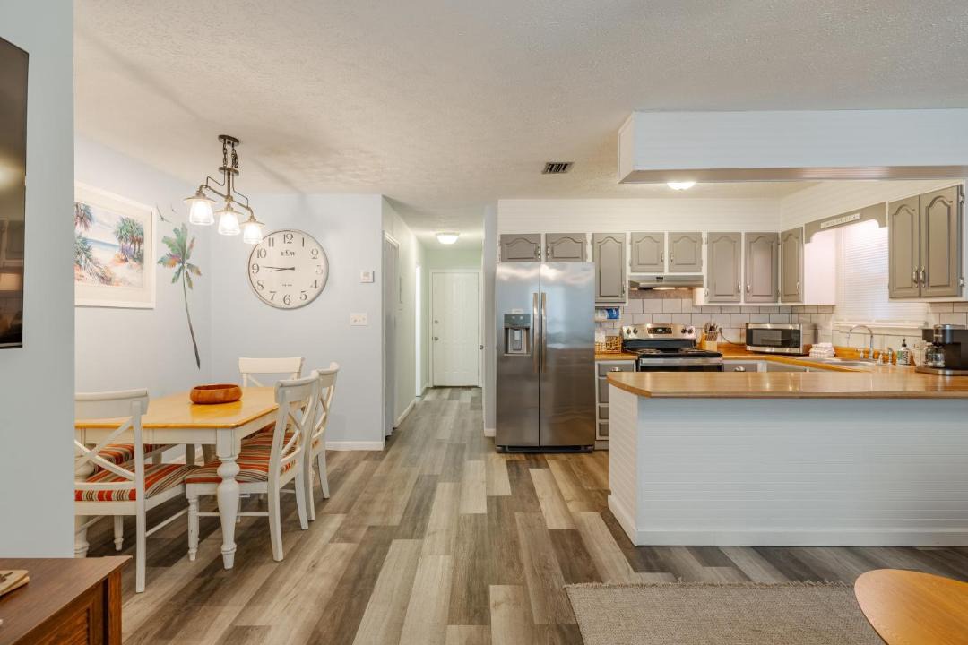 Photo of Kitchen in Bahama Beach